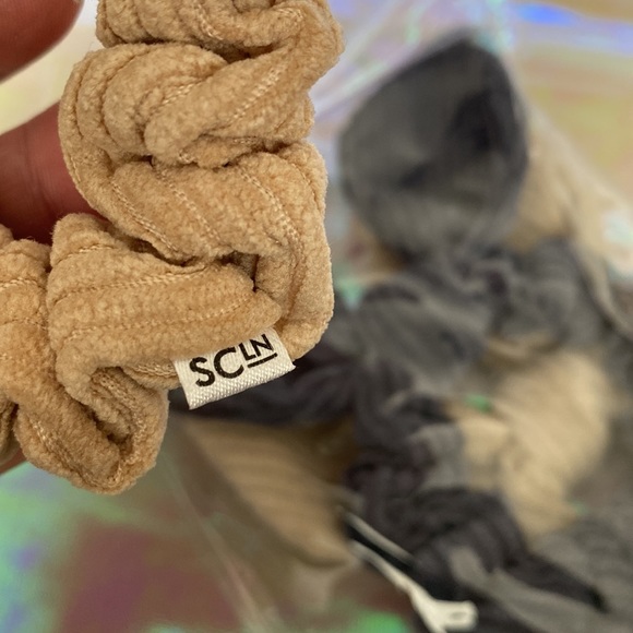 Stoney clover lane corduroy scrunchies - Picture 3 of 3